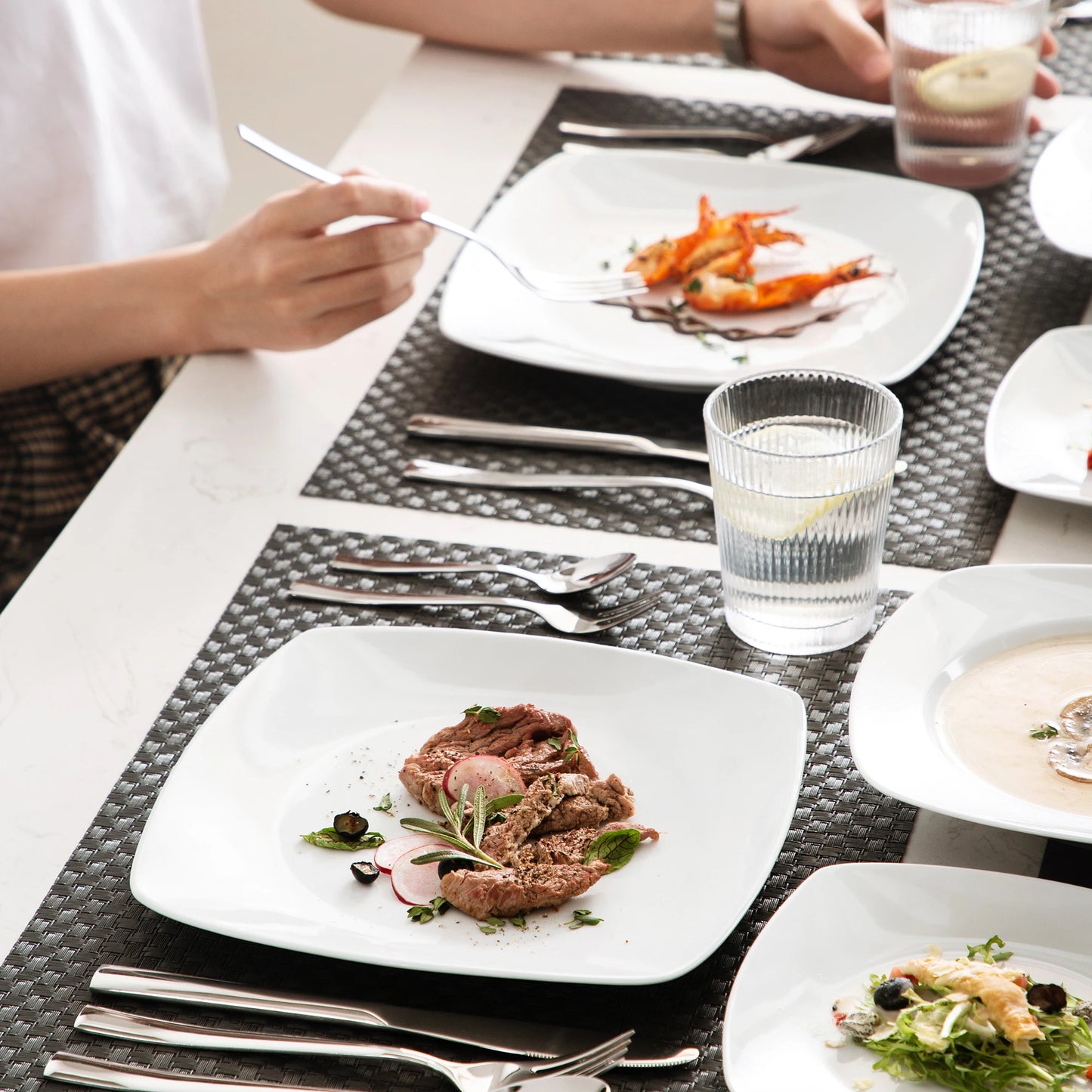 MALACASA JULIA 18-Piece Porcelain Dinnerware Set | 6-Person Modern White Ceramic Plates – Dinner, Soup & Dessert Set