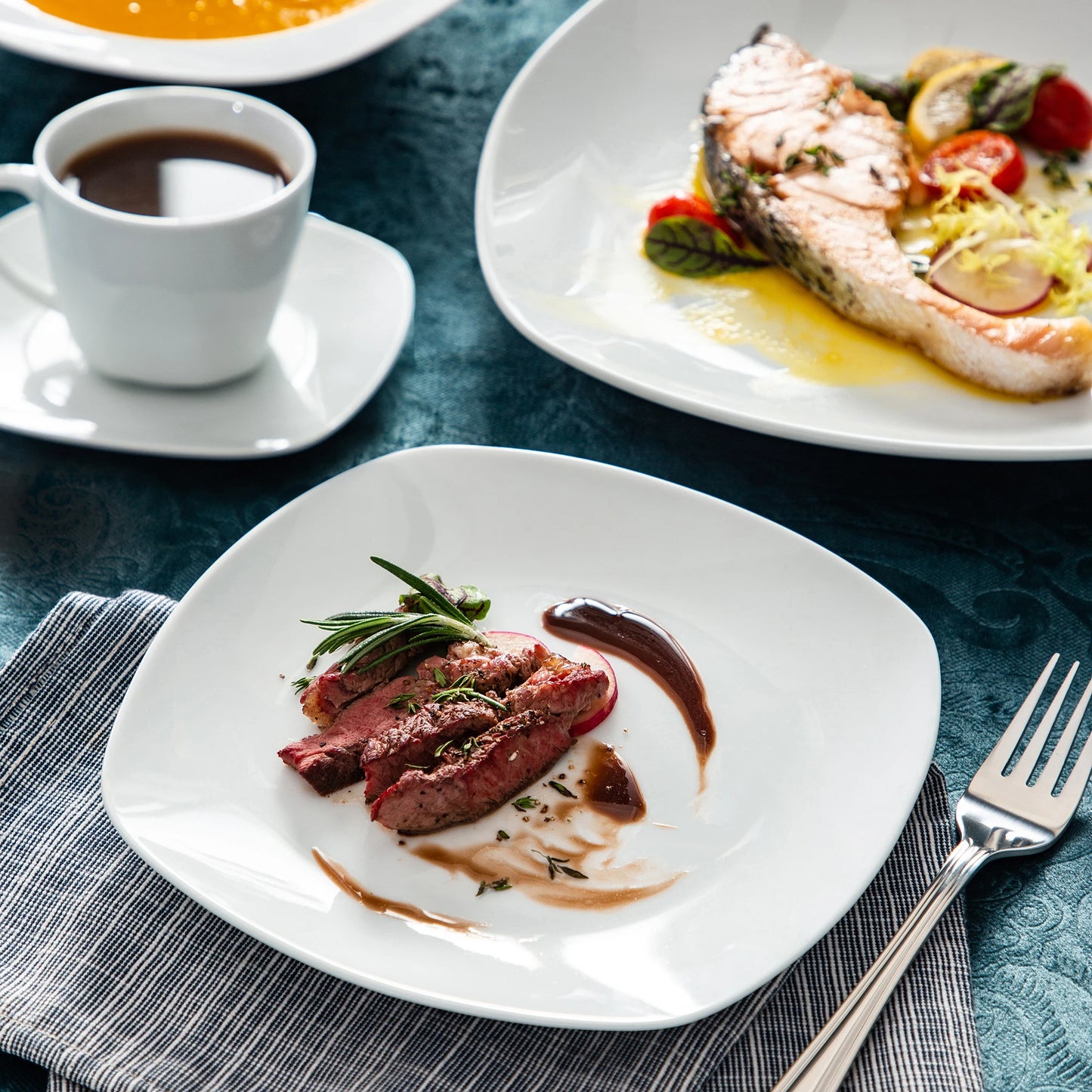 MALACASA Elisa 30-Piece Porcelain Dinnerware Set | 6-Person Ceramic Tableware with Plates, Cups & Saucers – Modern Classic Design