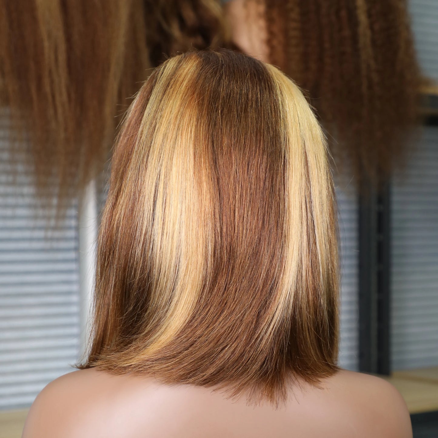 Luxexuan 13x4 Transparent Lace Front Bob Wig – 4/27 Ombre Honey Blonde Straight Human Hair (10–16")