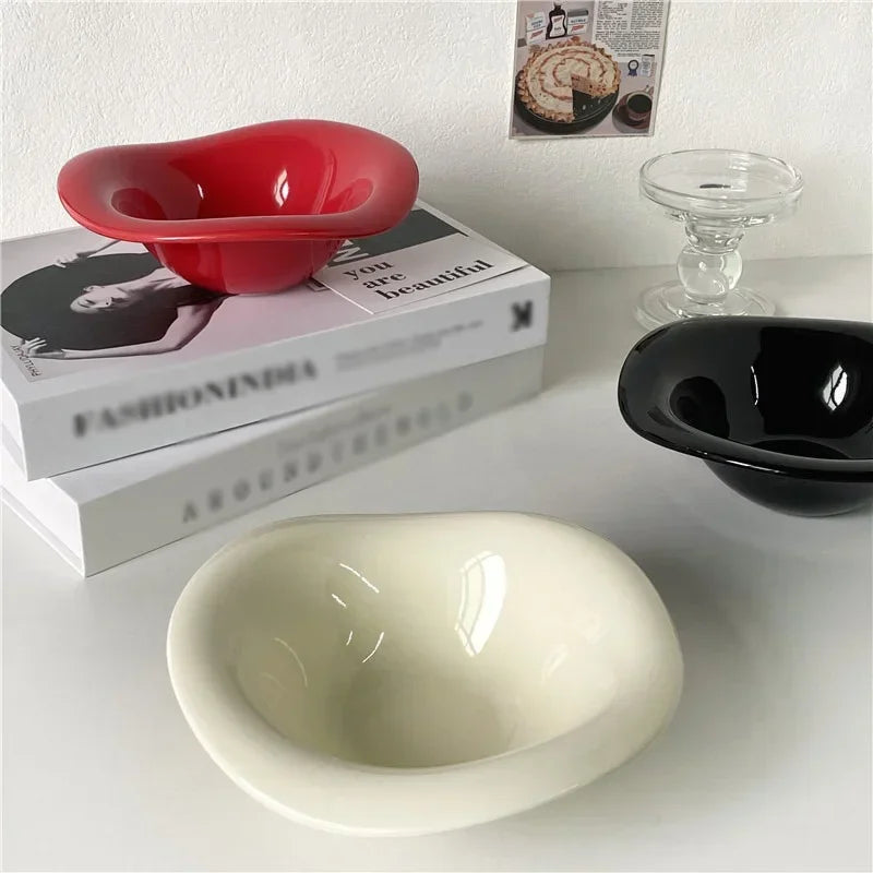 Wavy Ceramic Salad & Dessert Bowl – Irregular Cream Tableware