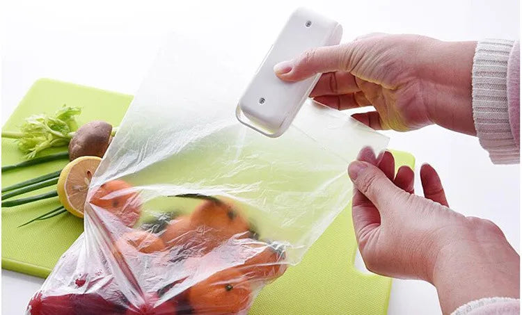 Mini Heat Bag Sealing Machine – Portable Battery Food Bag Sealer for Snacks & Plastic Packaging