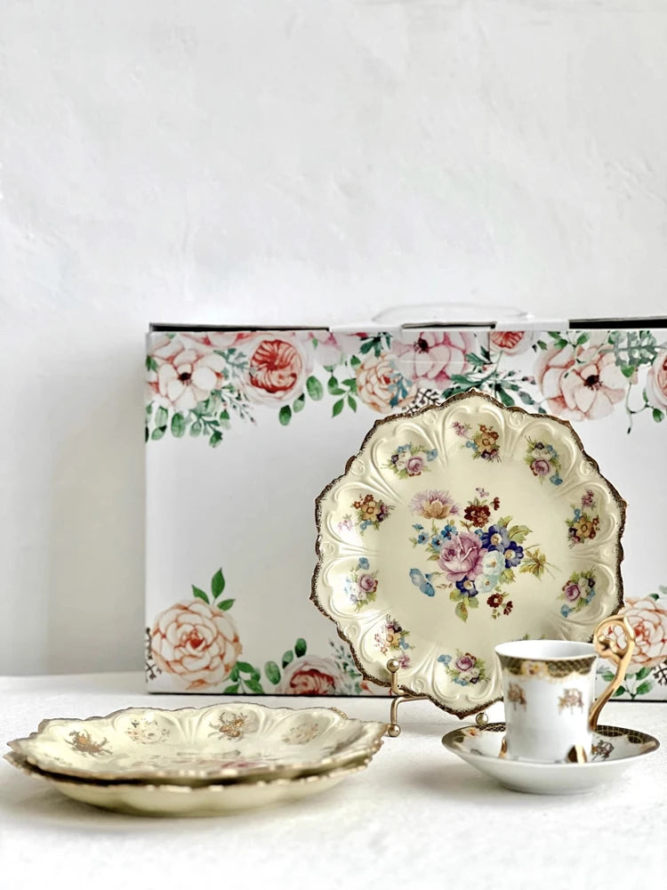 Vintage Ceramic Dinner Plate Set – Elegant Floral Porcelain Dinnerware for Cakes & Fine Dining