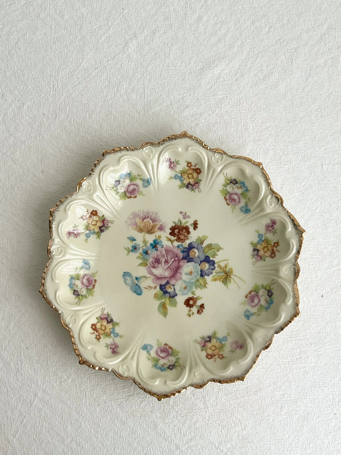 Vintage Ceramic Dinner Plate Set – Elegant Floral Porcelain Dinnerware for Cakes & Fine Dining