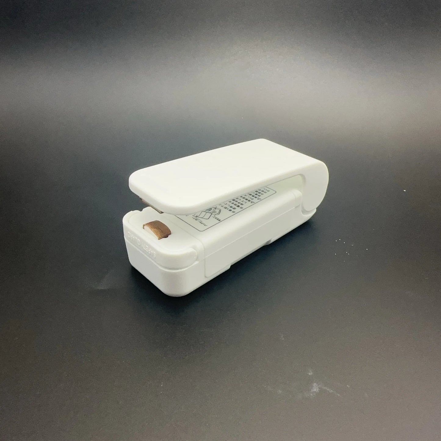 Mini Heat Bag Sealing Machine – Portable Battery Food Bag Sealer for Snacks & Plastic Packaging