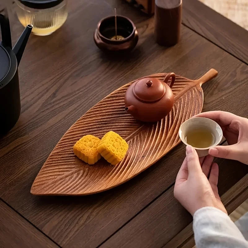 Leaf-Shaped Wooden Tray with Handle – Antique Style Serving Plate for Breakfast & Snacks