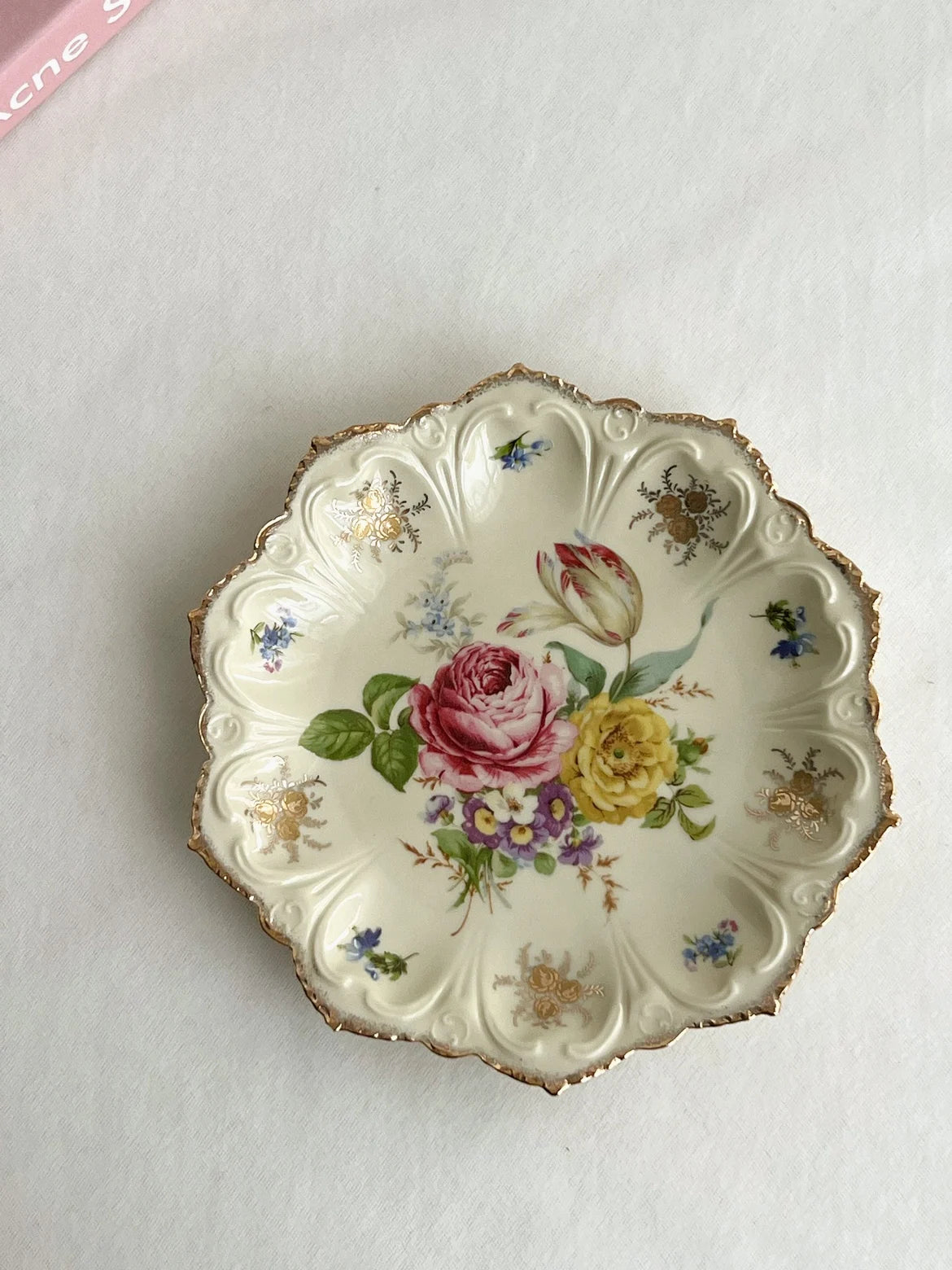 Vintage Ceramic Dinner Plate Set – Elegant Floral Porcelain Dinnerware for Cakes & Fine Dining