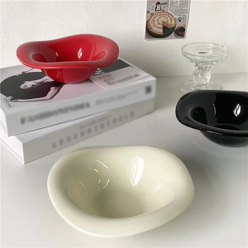 Wavy Ceramic Salad Bowl – Irregular Dessert & Fruit Bowl for Home Café