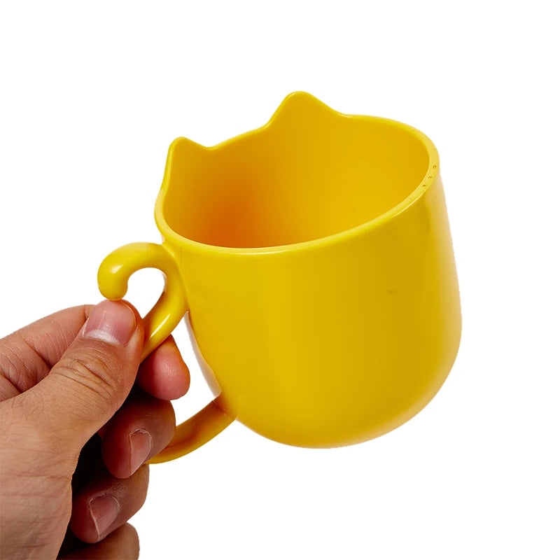 Cute Cat Mouthwash & Toothbrush Cup – Cartoon Plastic Mug for Home & Travel